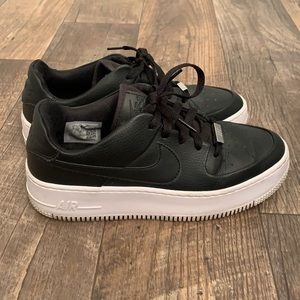 Nike Air Force 1 — black